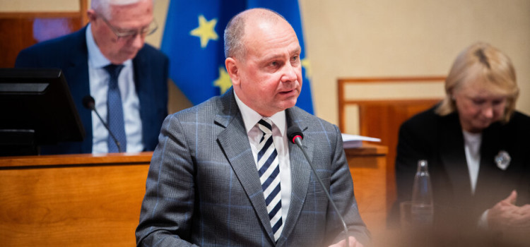 Jaromír Jirsa dětským ombudsmanem nebude