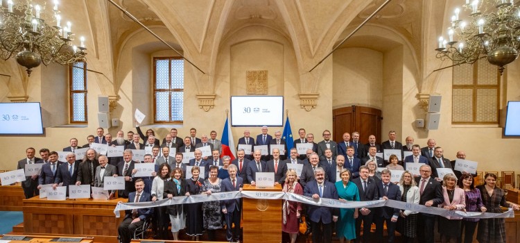 Senát  letos slaví 30. narozeniny