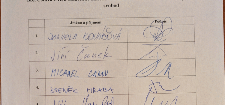 Právo na život offline, platbu v hotovosti a korunu